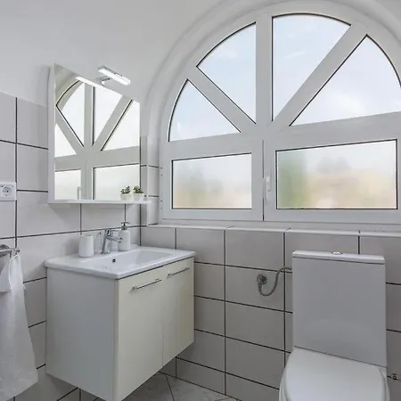 Apartment In With Terrace, Air Condition, Wifi, Washing Machine *