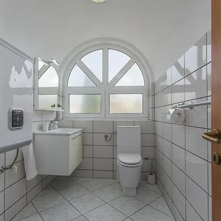 In With Terrace, Air Condition, Wifi, Washing Machine * Rovinj