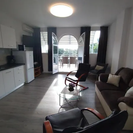 Apartment In With Terrace, Air Condition, Wifi, Washing Machine *