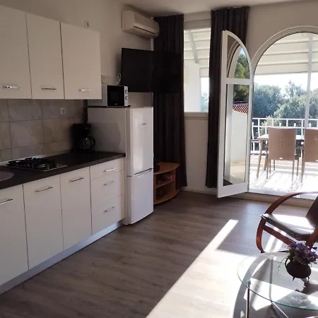 In With Terrace, Air Condition, Wifi, Washing Machine