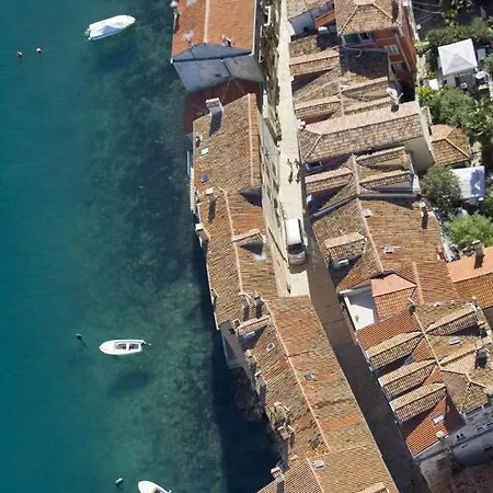 Apartment In With Terrace, Air Condition, Wifi, Washing Machine Rovinj
